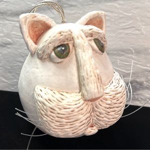 Preowned jewelry, shoes and clothing notes.